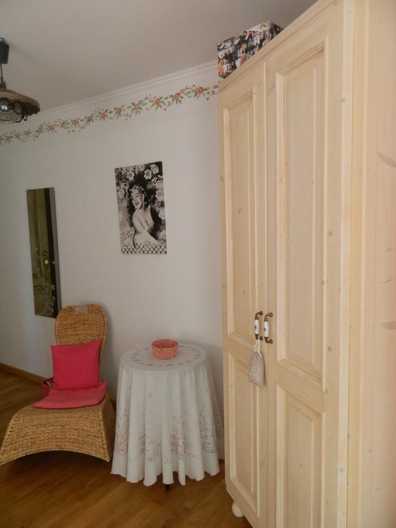 Pensiunea Romantic Sadu Exterior foto
